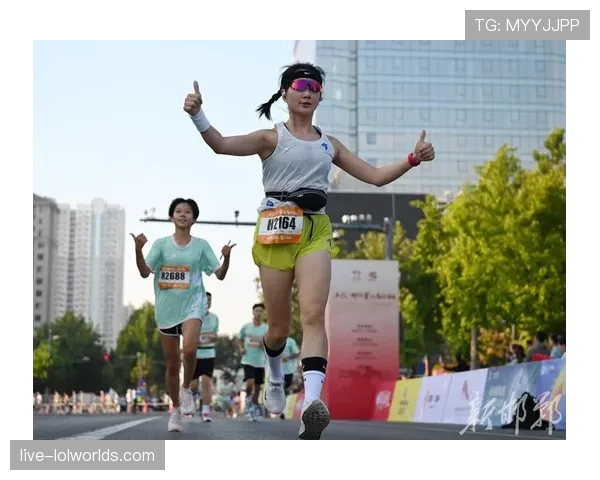 郑州马拉松安全完赛，跑友盛赞赛事组织与服务