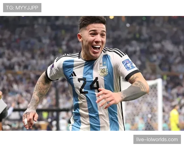 切尔西恩佐当选英超官方球迷票选全场最佳球员