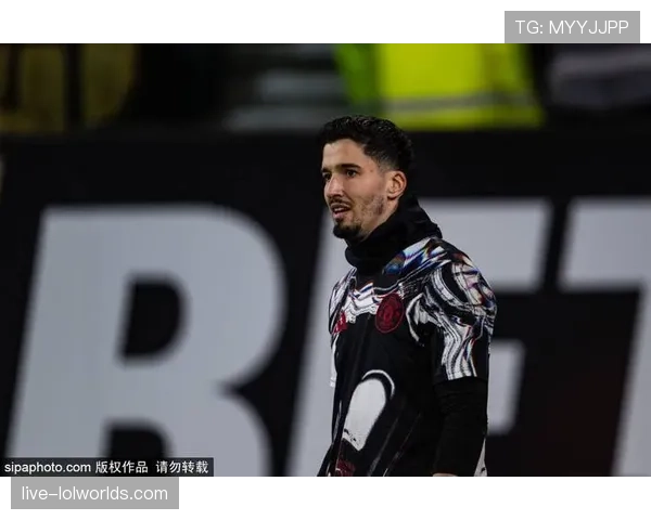 曼联4-1狼队比赛纪实:B费导演逆转,红魔重燃争四希望 曼联4-1狼队比赛纪实:B费导演逆转,红魔重燃争四希望