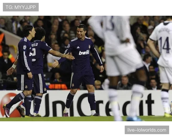 皇家马德里客场1-0复仇本菲卡，维尼修斯世界波制胜