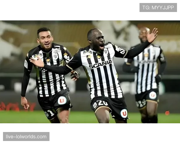 昂热vs巴黎圣日耳曼天气条件：雷蒙·科帕球场降雨概率30%